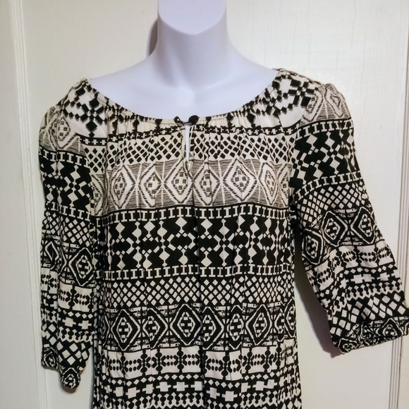 🛍️ BUNDLE ONLY🛍️ MOSSIMO LADIES BLACK AND WHITE ABSTRACT DESIGN DRESS - Picture 3 of 8